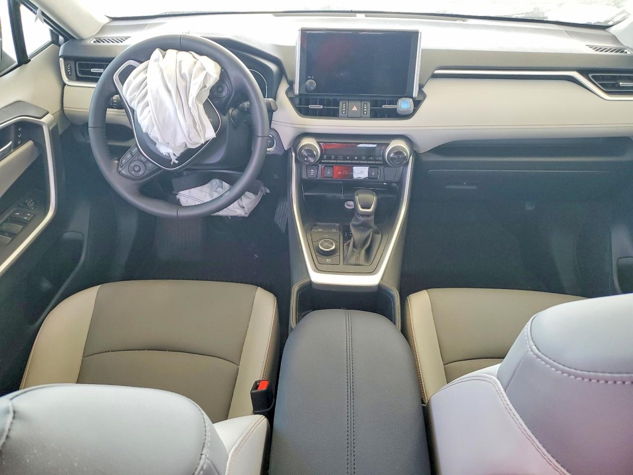 2025 TOYOTA RAV4 XLE PREMIUM photo 8