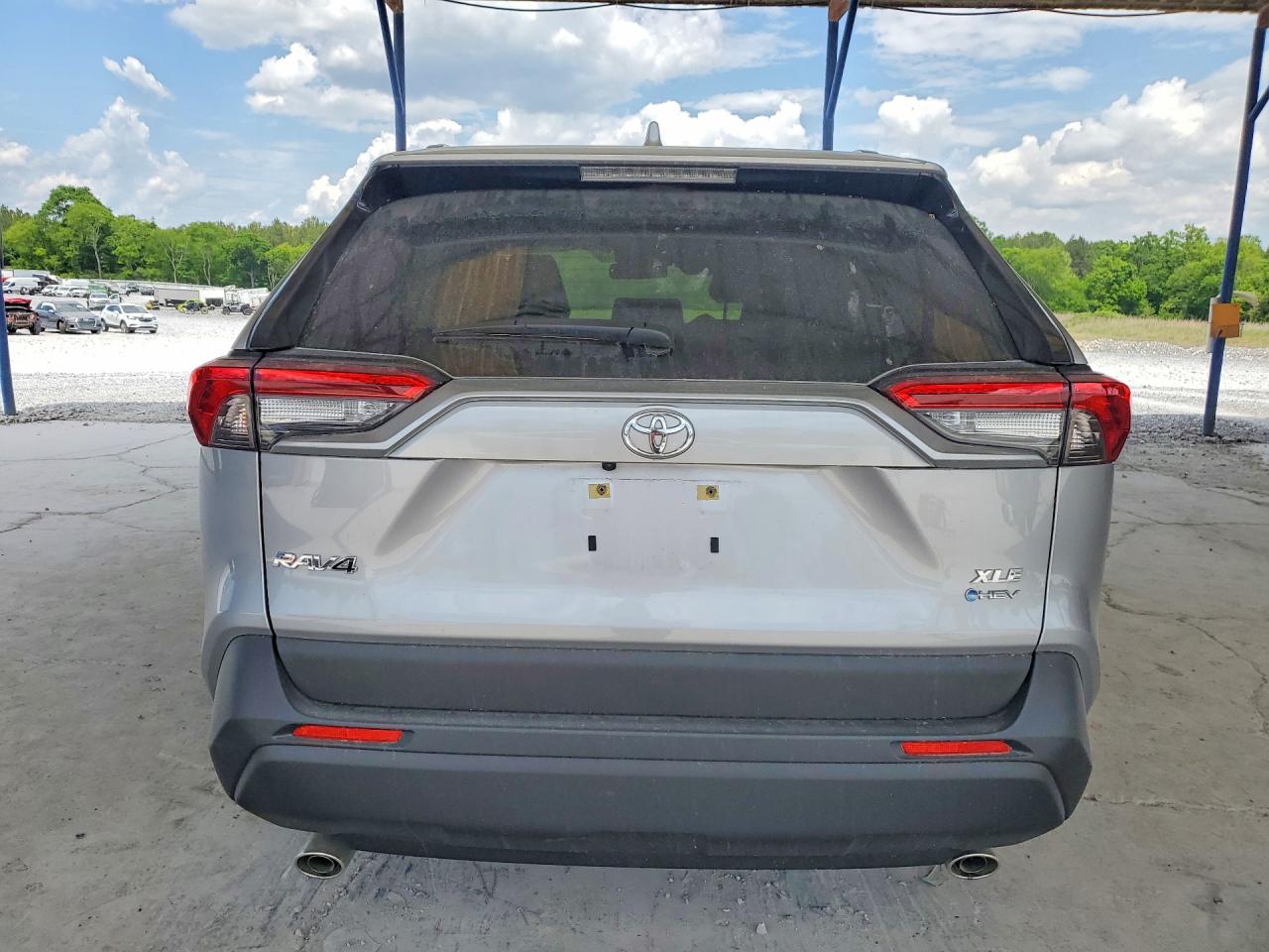 2025 TOYOTA RAV4 XLE PREMIUM photo 6