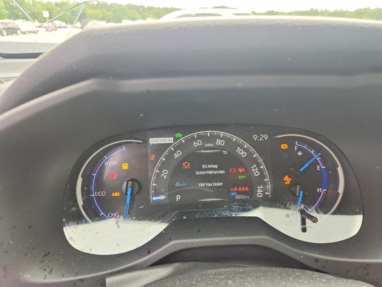 2025 TOYOTA RAV4 XLE PREMIUM photo 9