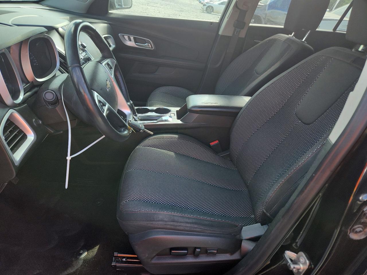 2017 CHEVROLET EQUINOX LT photo 13