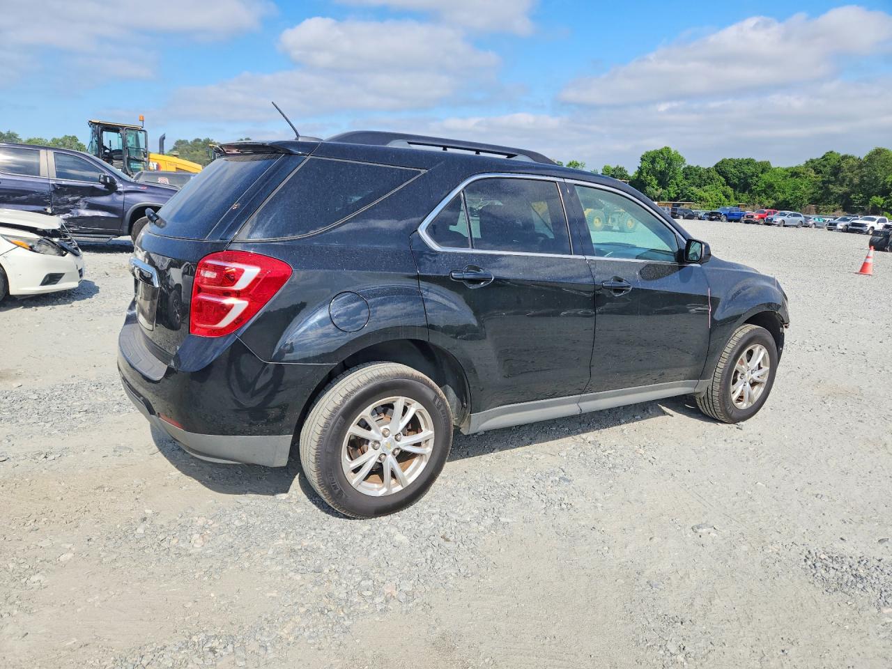 2017 CHEVROLET EQUINOX LT photo 5