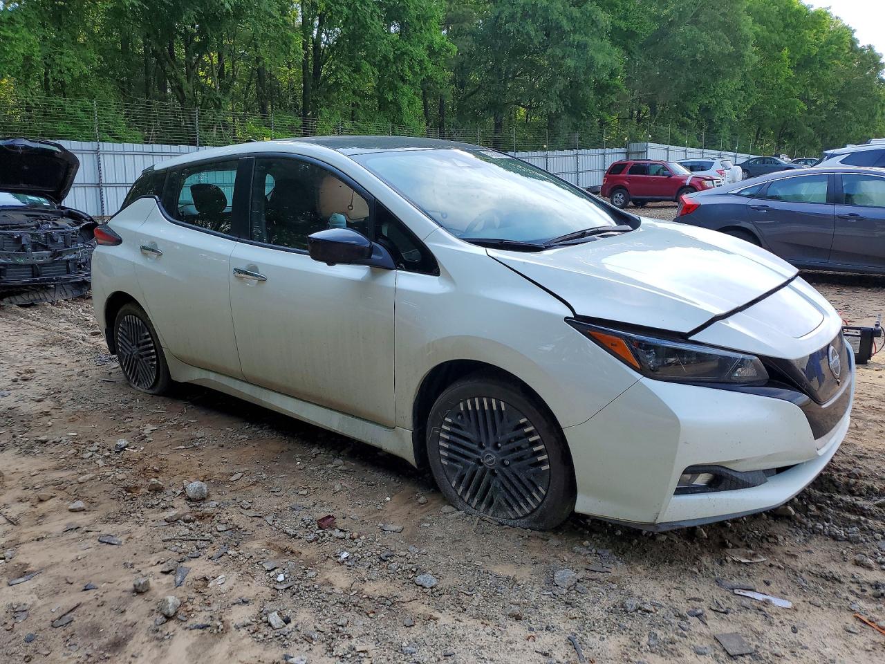 2023 NISSAN LEAF SV PLUS photo 7