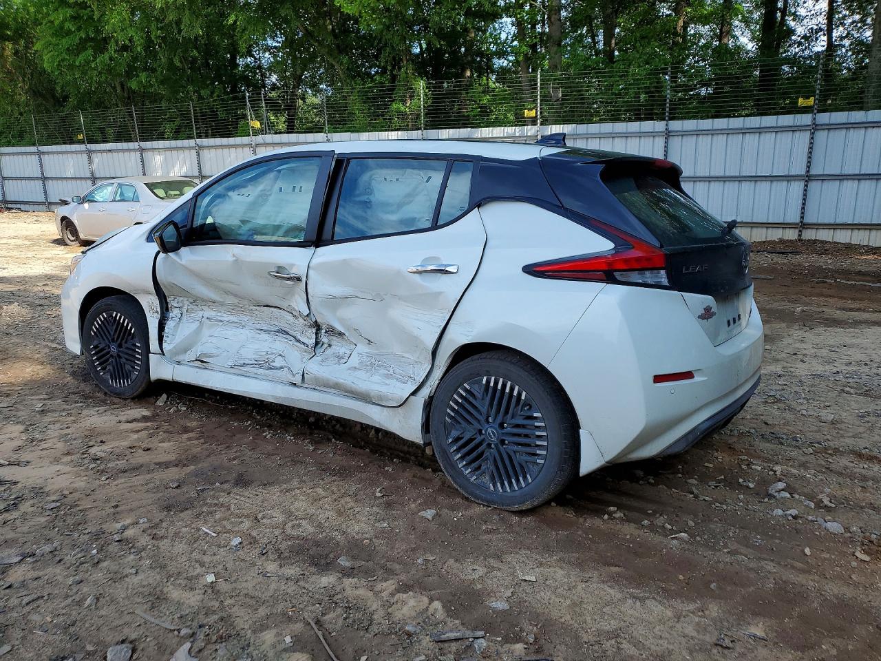 2023 NISSAN LEAF SV PLUS photo 3