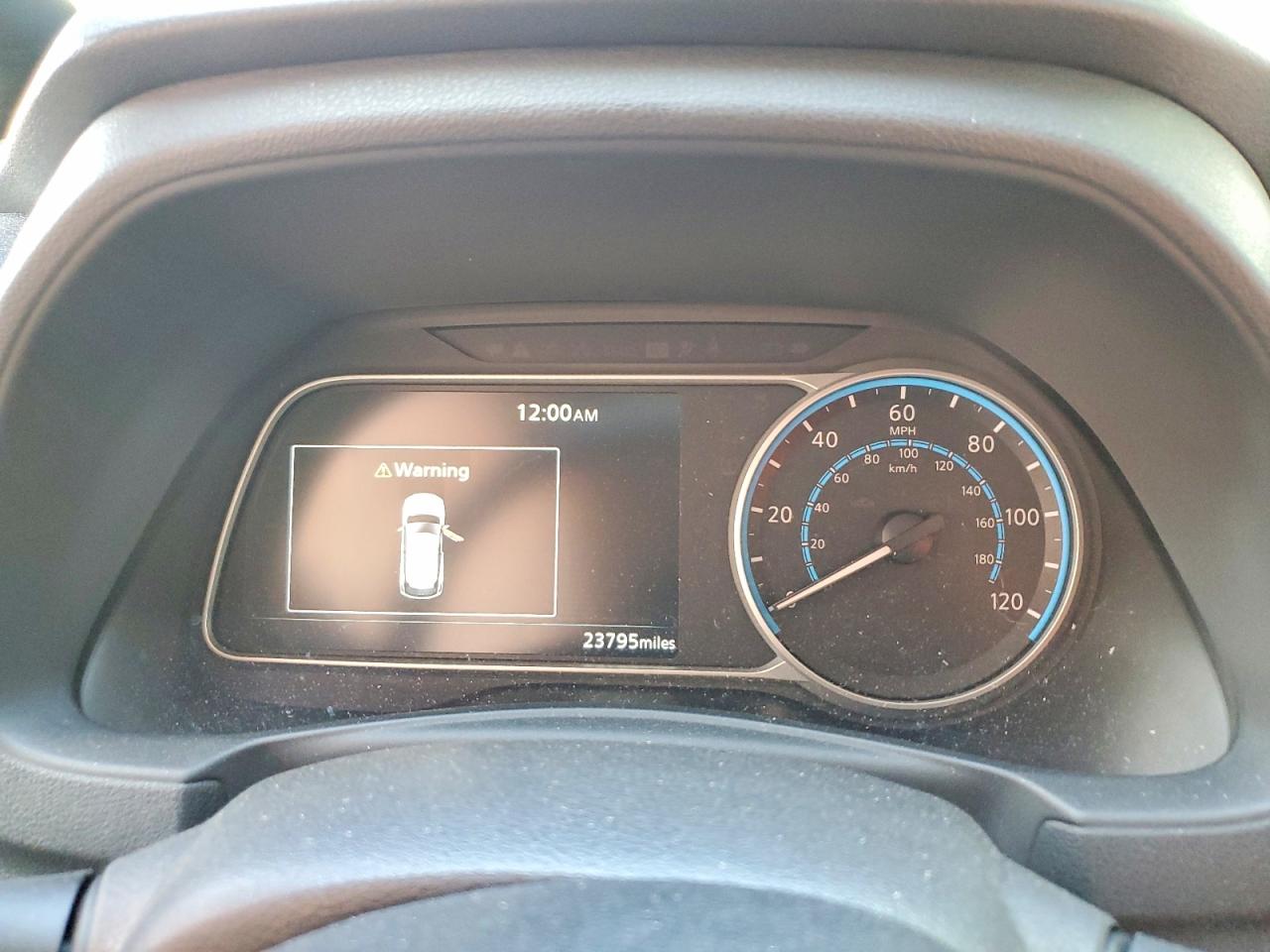 2023 NISSAN LEAF SV PLUS photo 17