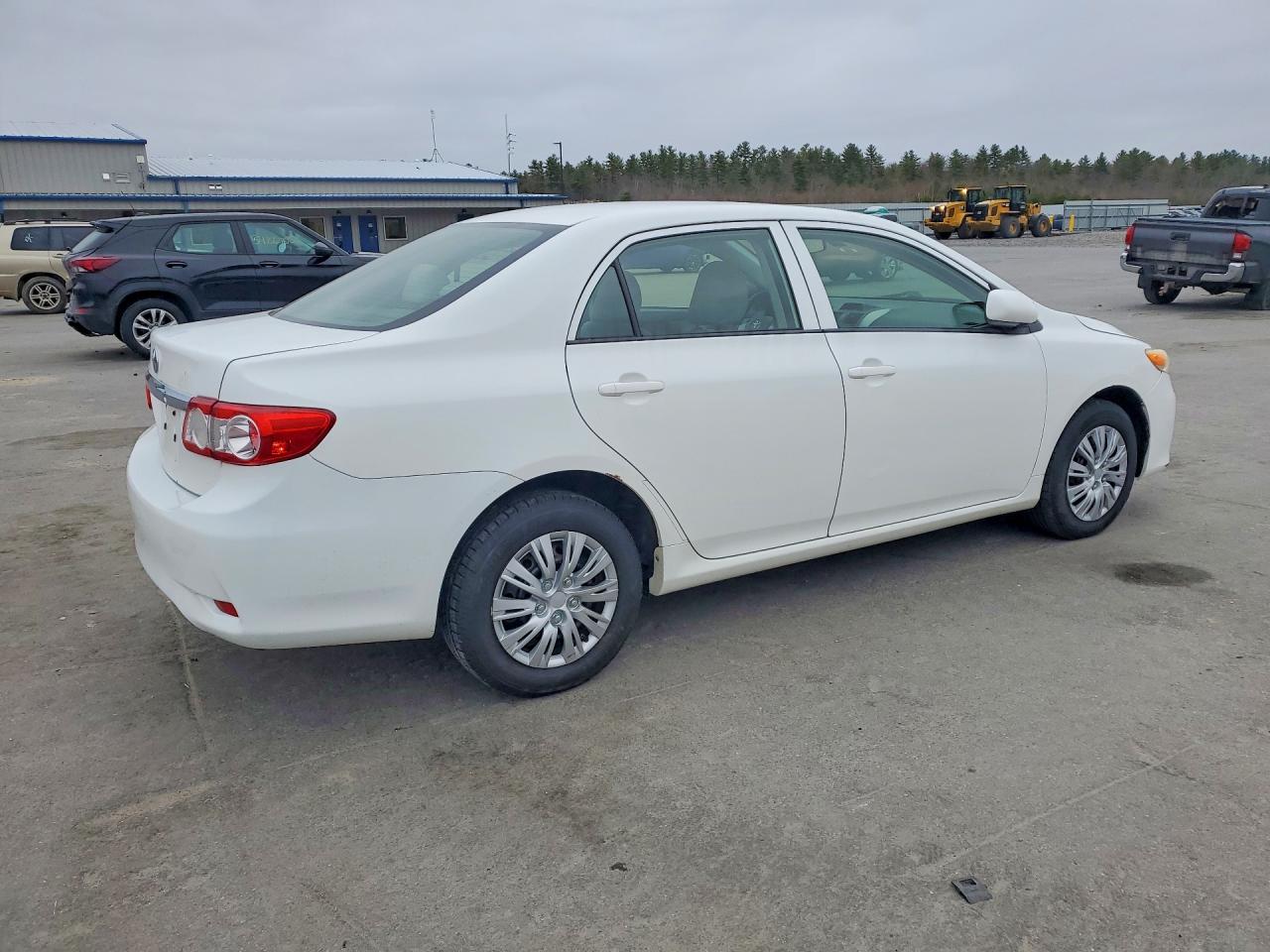2012 TOYOTA COROLLA L photo 5