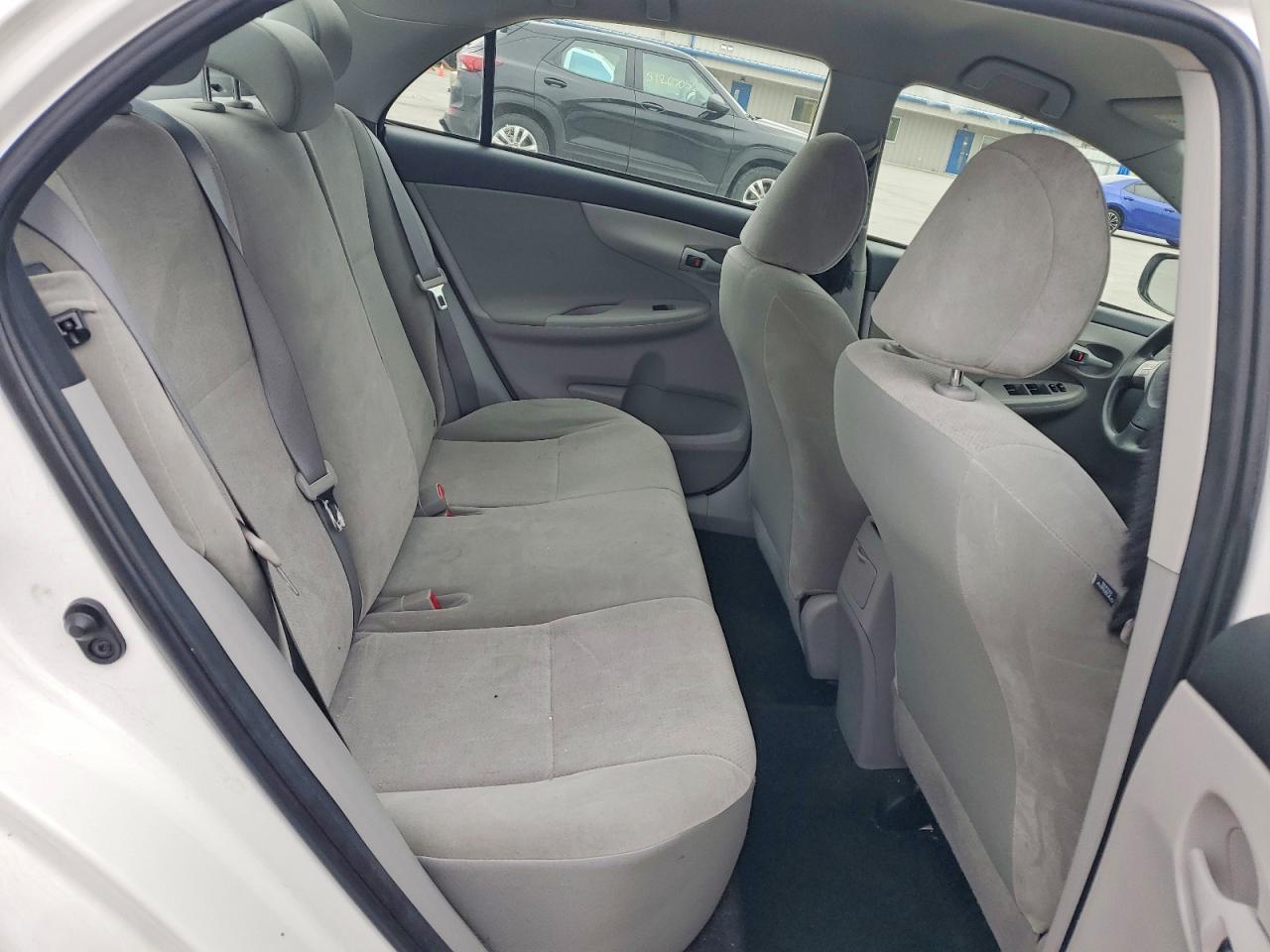 2012 TOYOTA COROLLA L photo 19