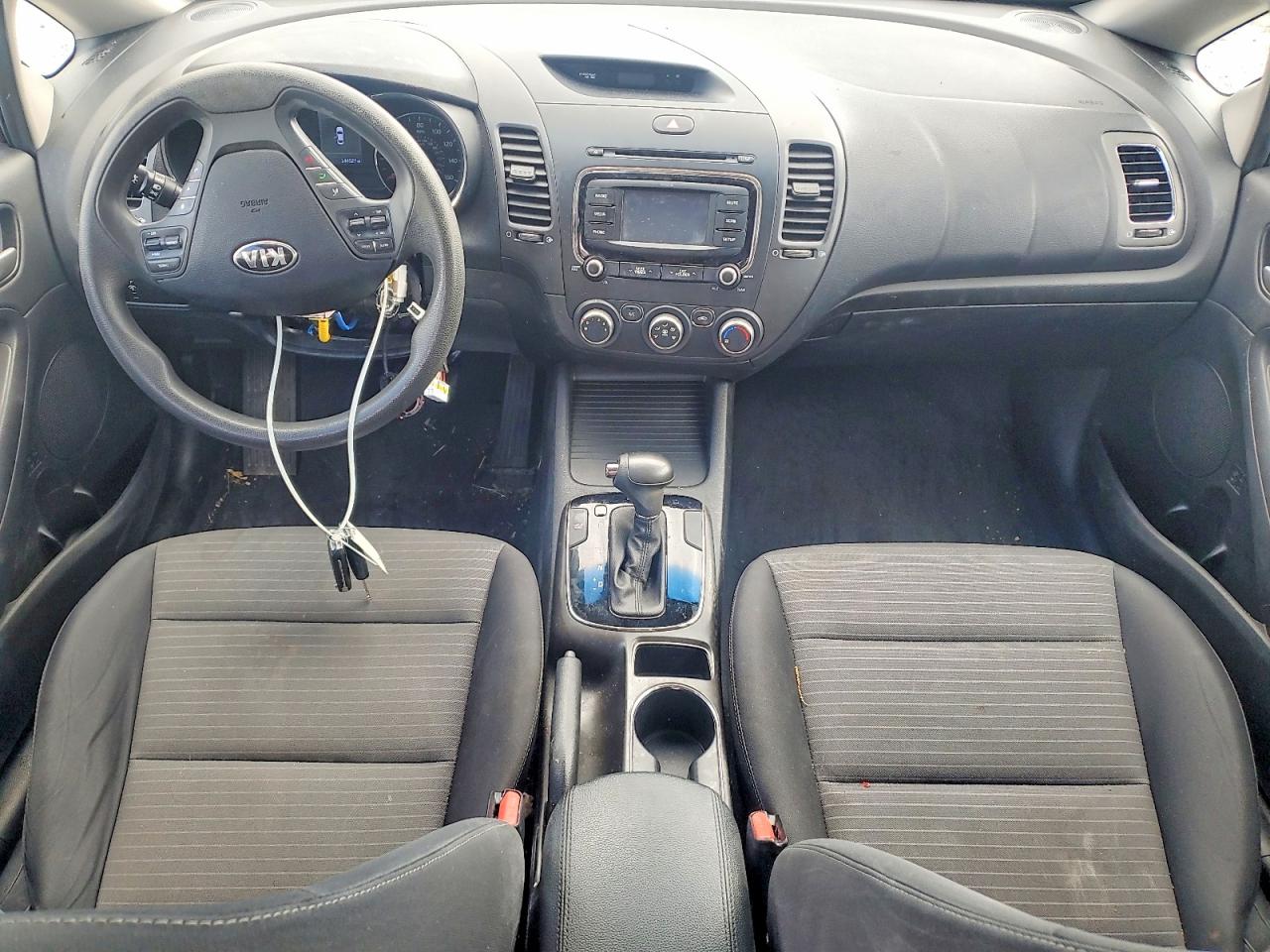 2017 KIA FORTE LX photo 8