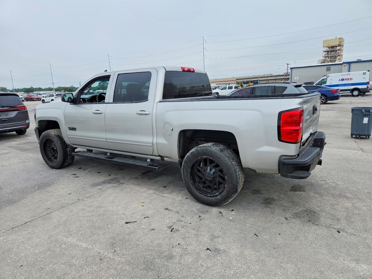 2017 CHEVROLET SILVERADO C1500 LT photo 3