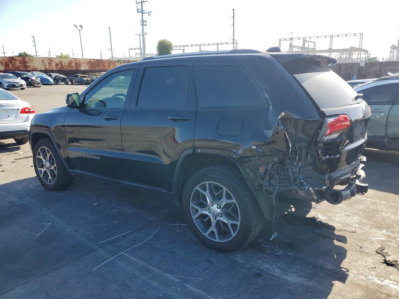 2019 JEEP GRAND CHEROKEE LIMITED photo 3