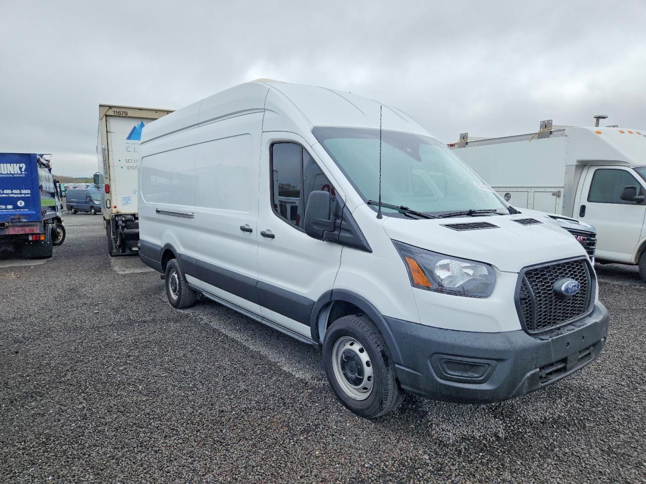 2025 FORD TRANSIT T-250 — TOP/ROOF damage — photo 1