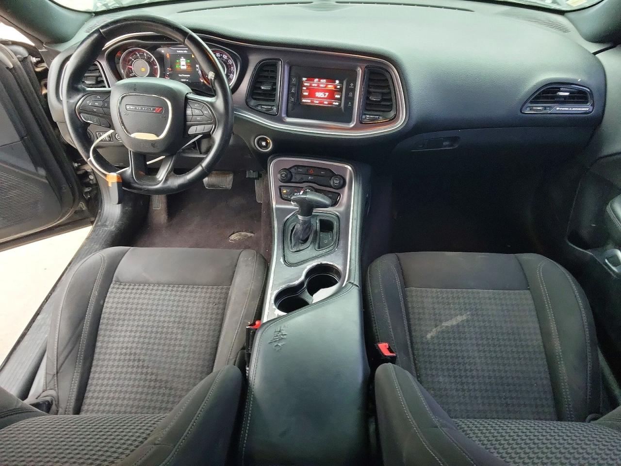 2016 DODGE CHALLENGER SXT photo 15