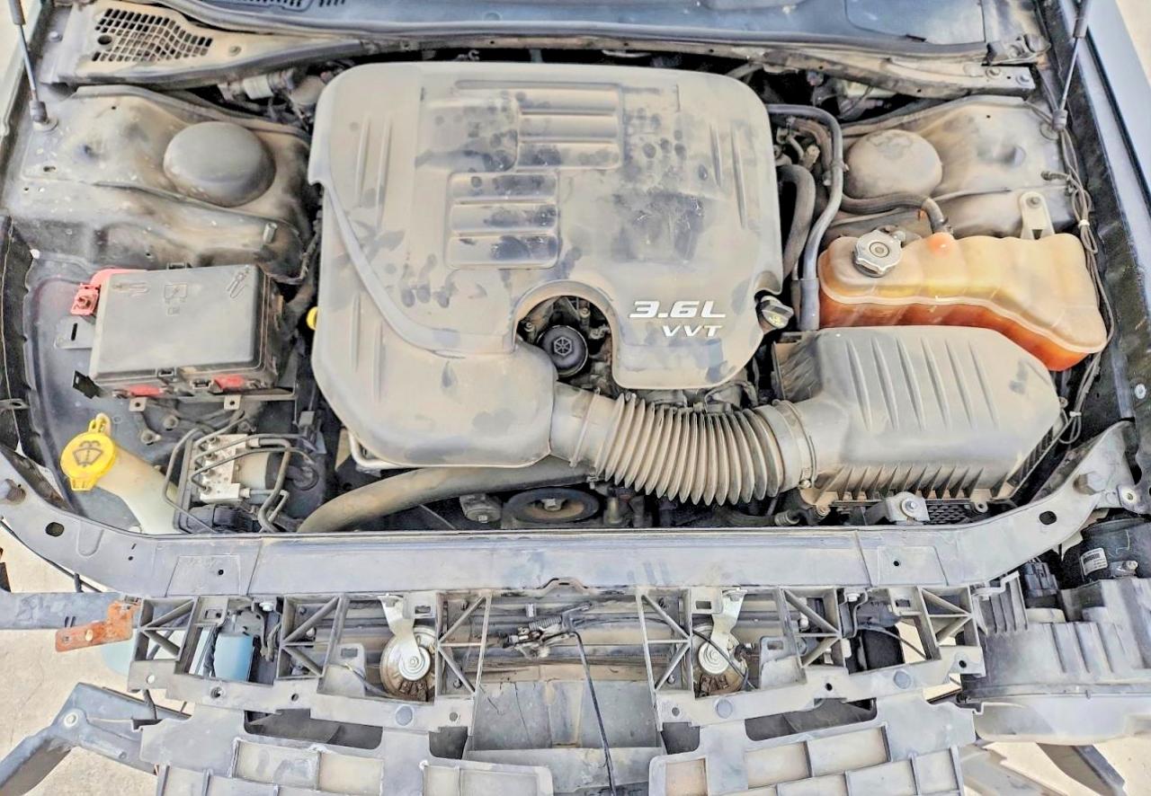 2016 DODGE CHALLENGER SXT photo 21