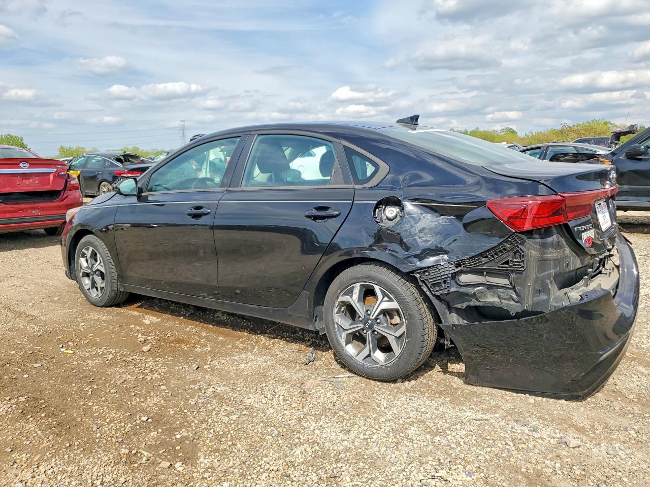 2021 KIA FORTE LXS photo 2