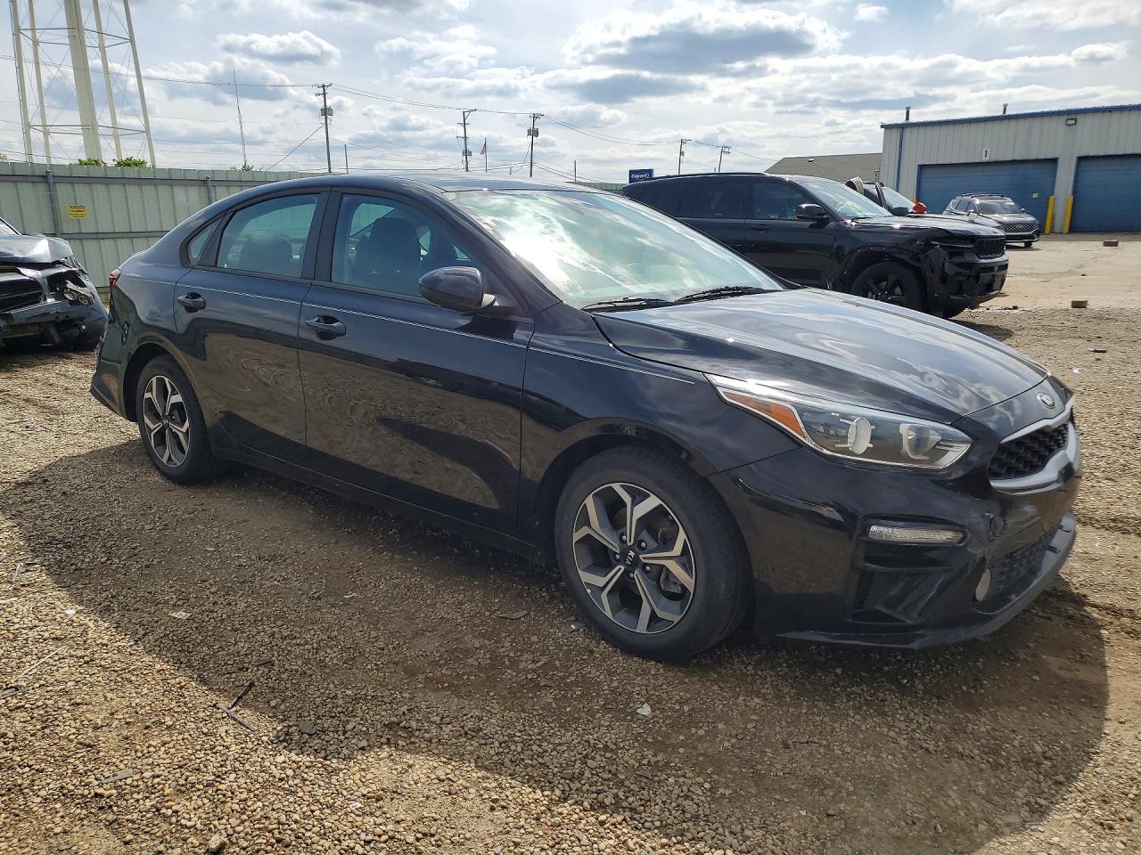 2021 KIA FORTE LXS photo 4