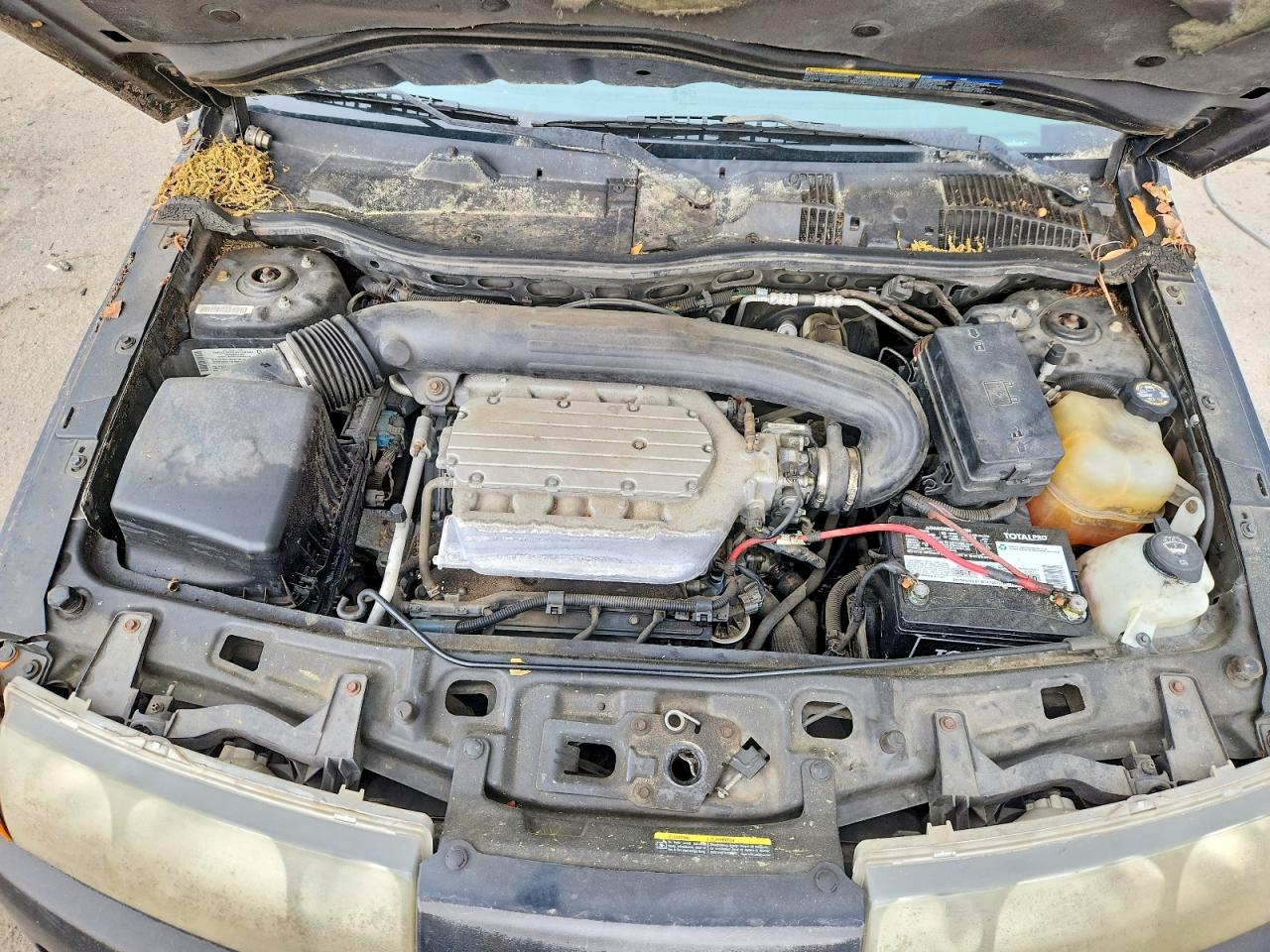 2004 SATURN VUE photo 11