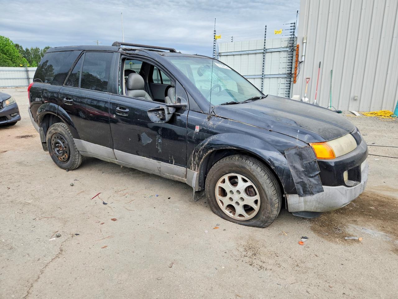 2004 SATURN VUE photo 4