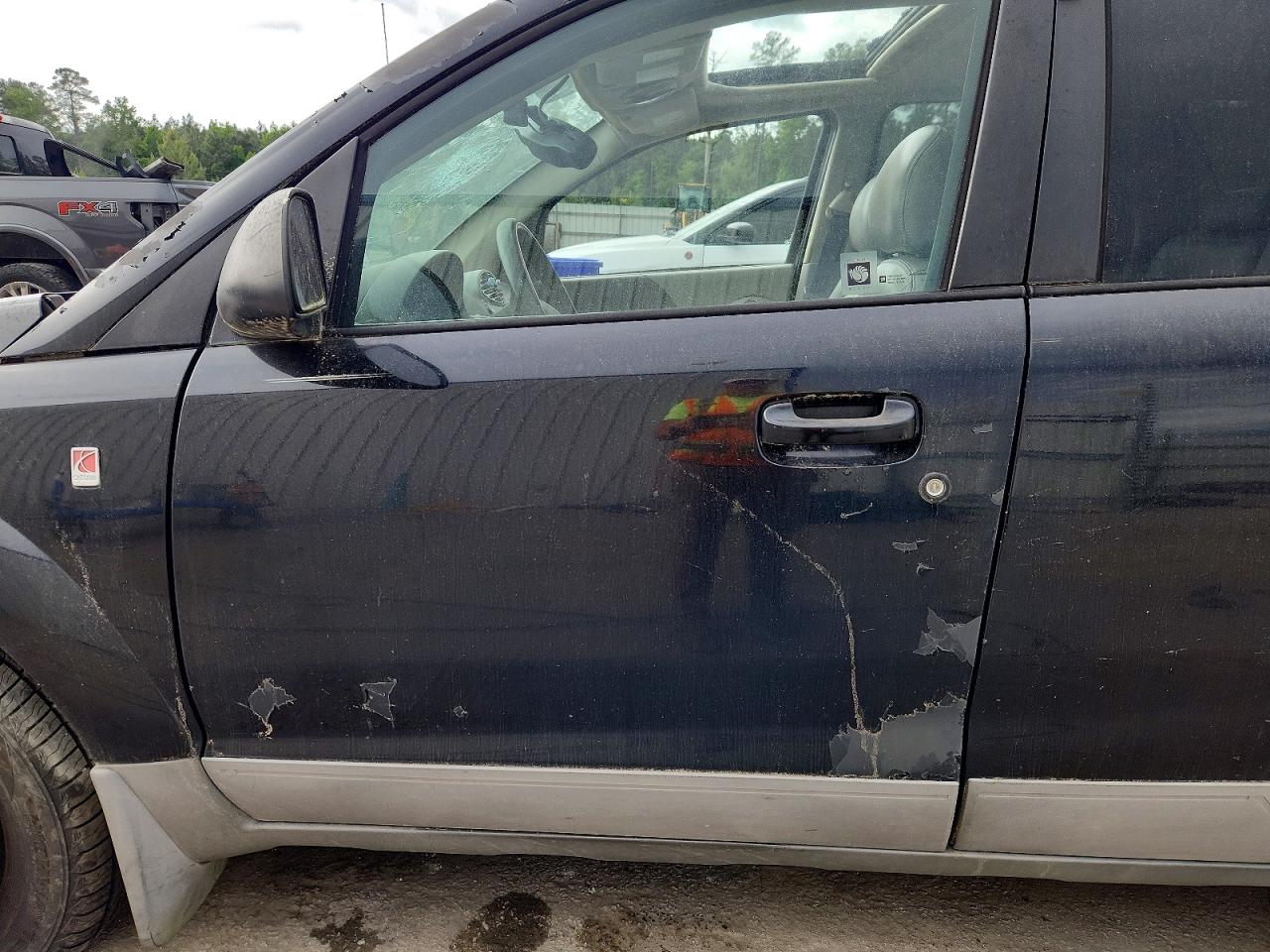 2004 SATURN VUE photo 7