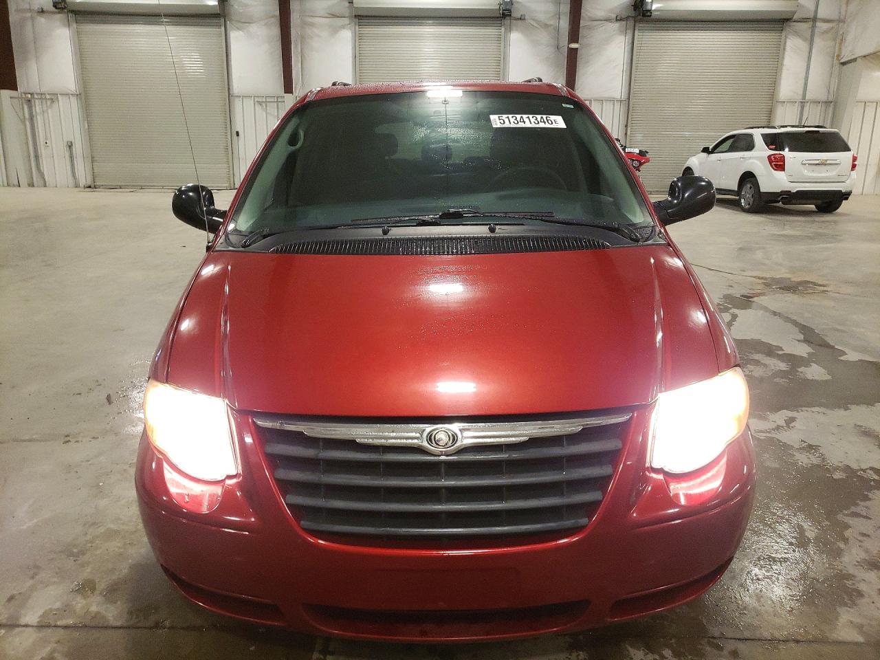 2007 CHRYSLER TOWN & COUNTRY LX photo 13