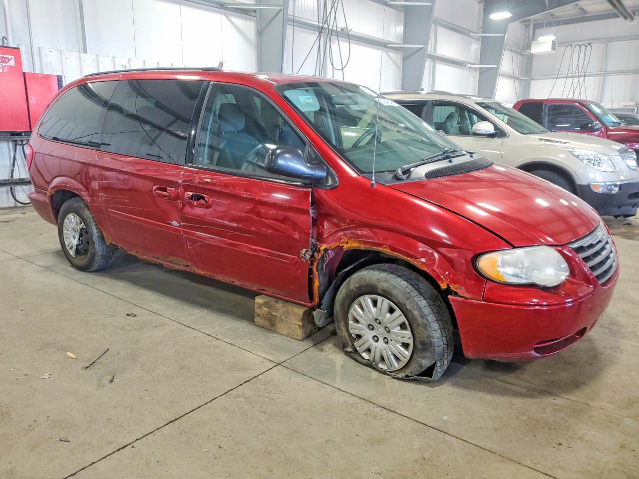 2007 CHRYSLER TOWN & COUNTRY LX photo 10