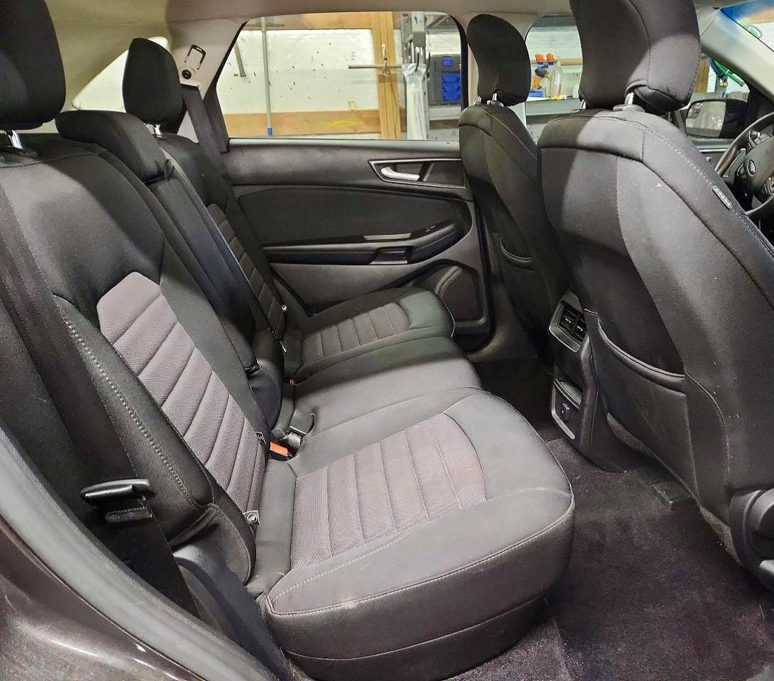2015 FORD EDGE SE photo 21