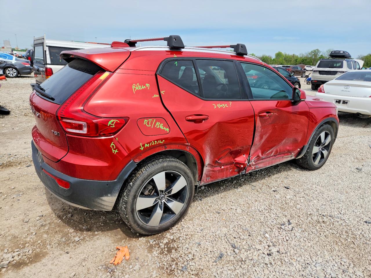 2019 VOLVO XC40 T5 MOMENTUM photo 7