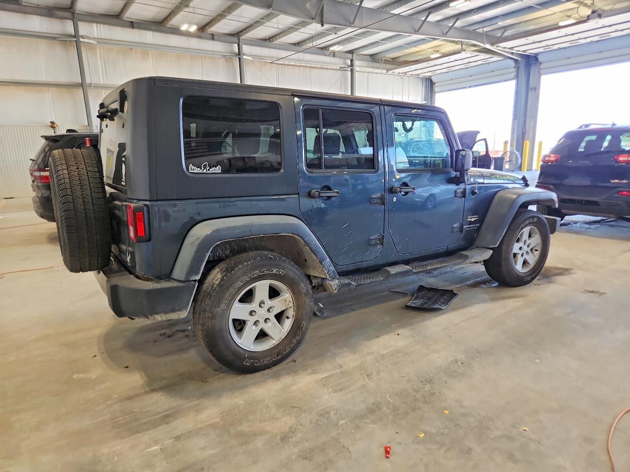 2008 JEEP WRANGLER UNLIMITED SAHARA photo 3