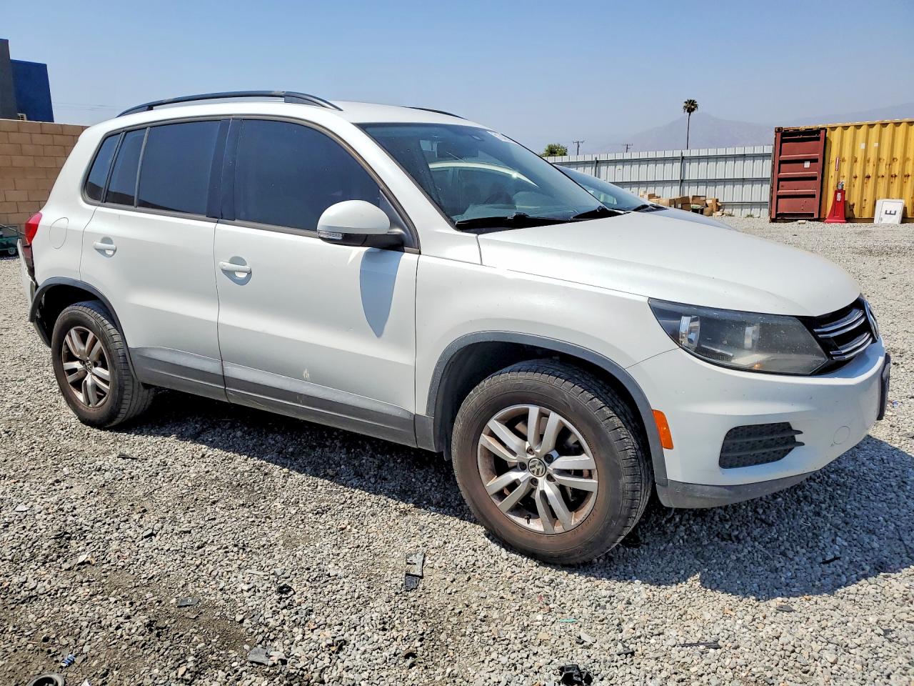 2016 VOLKSWAGEN TIGUAN S photo 7