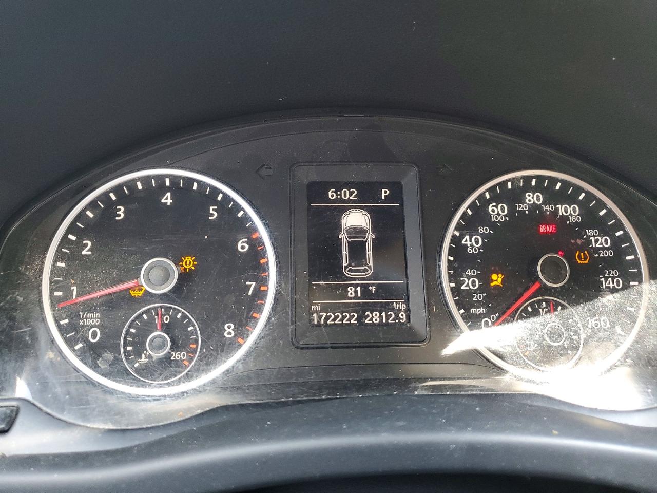2016 VOLKSWAGEN TIGUAN S photo 17