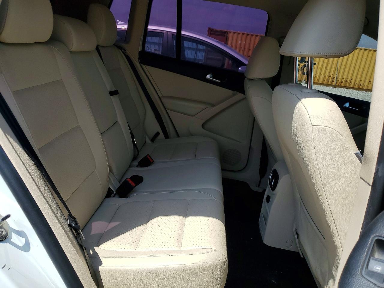 2016 VOLKSWAGEN TIGUAN S photo 21