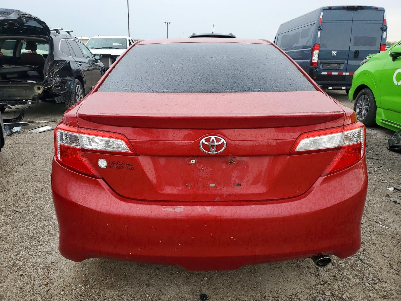 2013 TOYOTA CAMRY SE photo 6