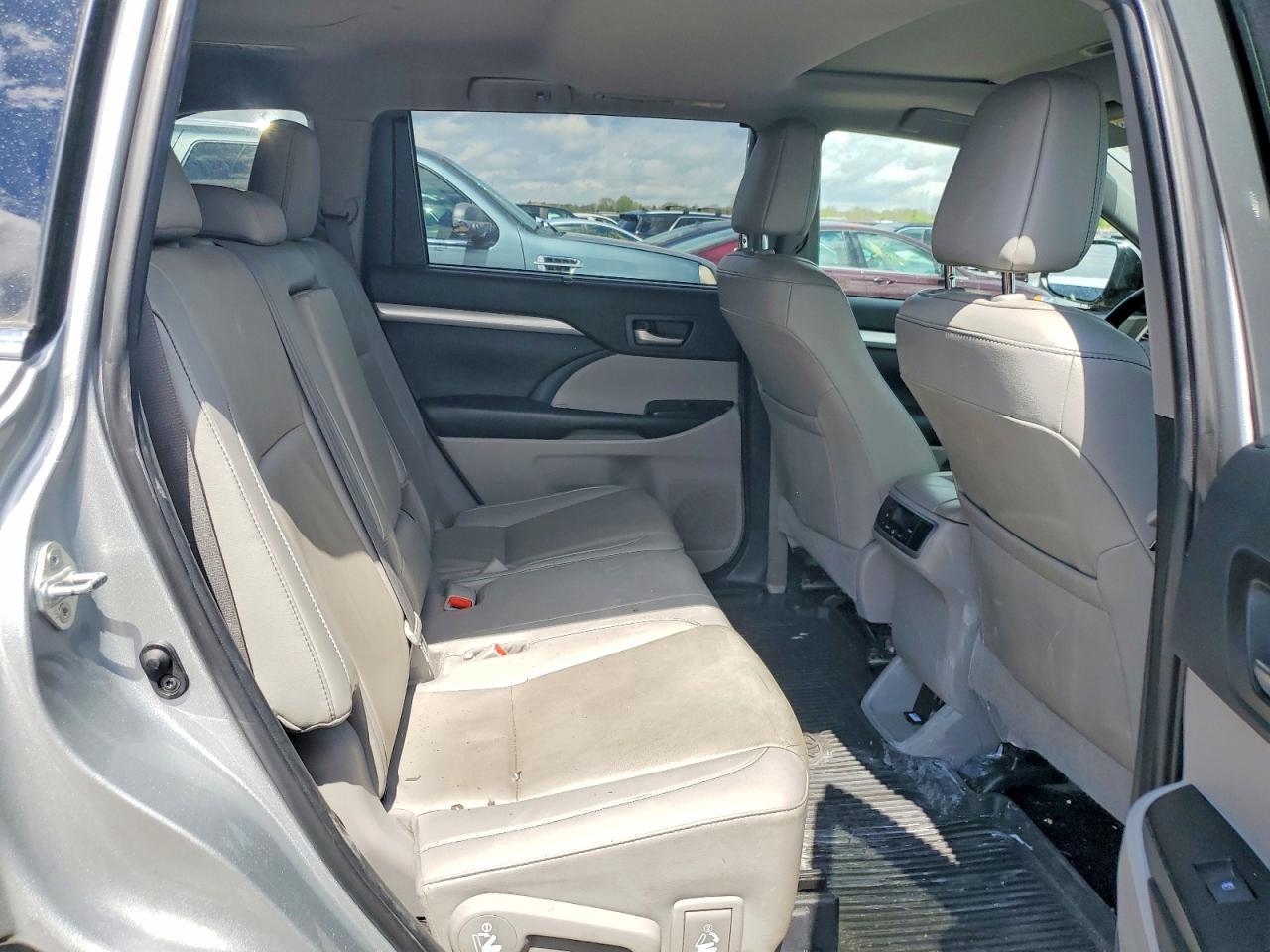 2019 TOYOTA HIGHLANDER HYBRID XLE photo 28