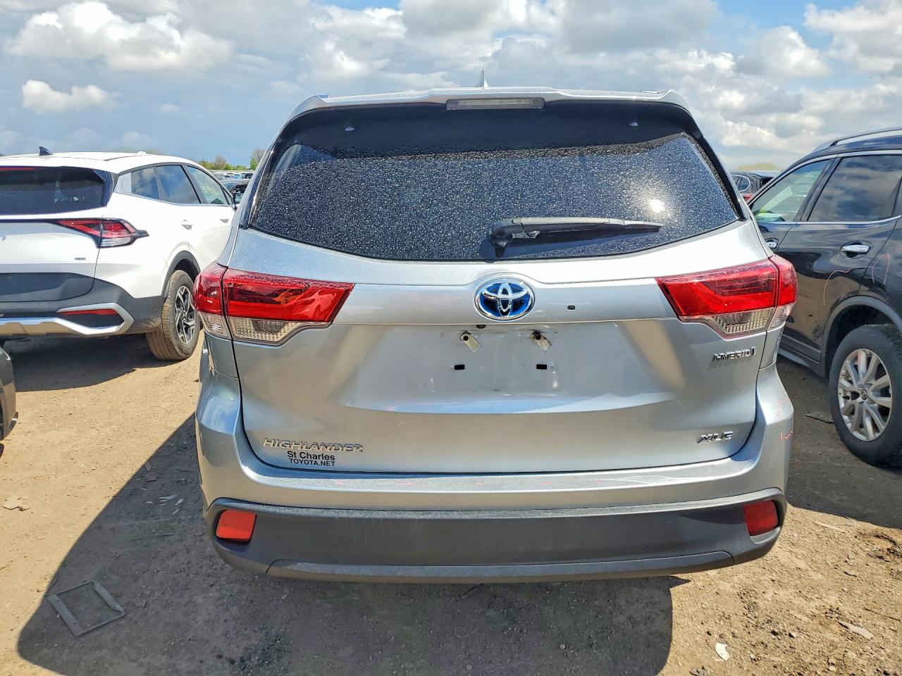 2019 TOYOTA HIGHLANDER HYBRID XLE photo 16