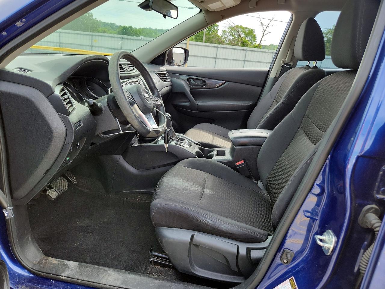 2019 NISSAN ROGUE S photo 13
