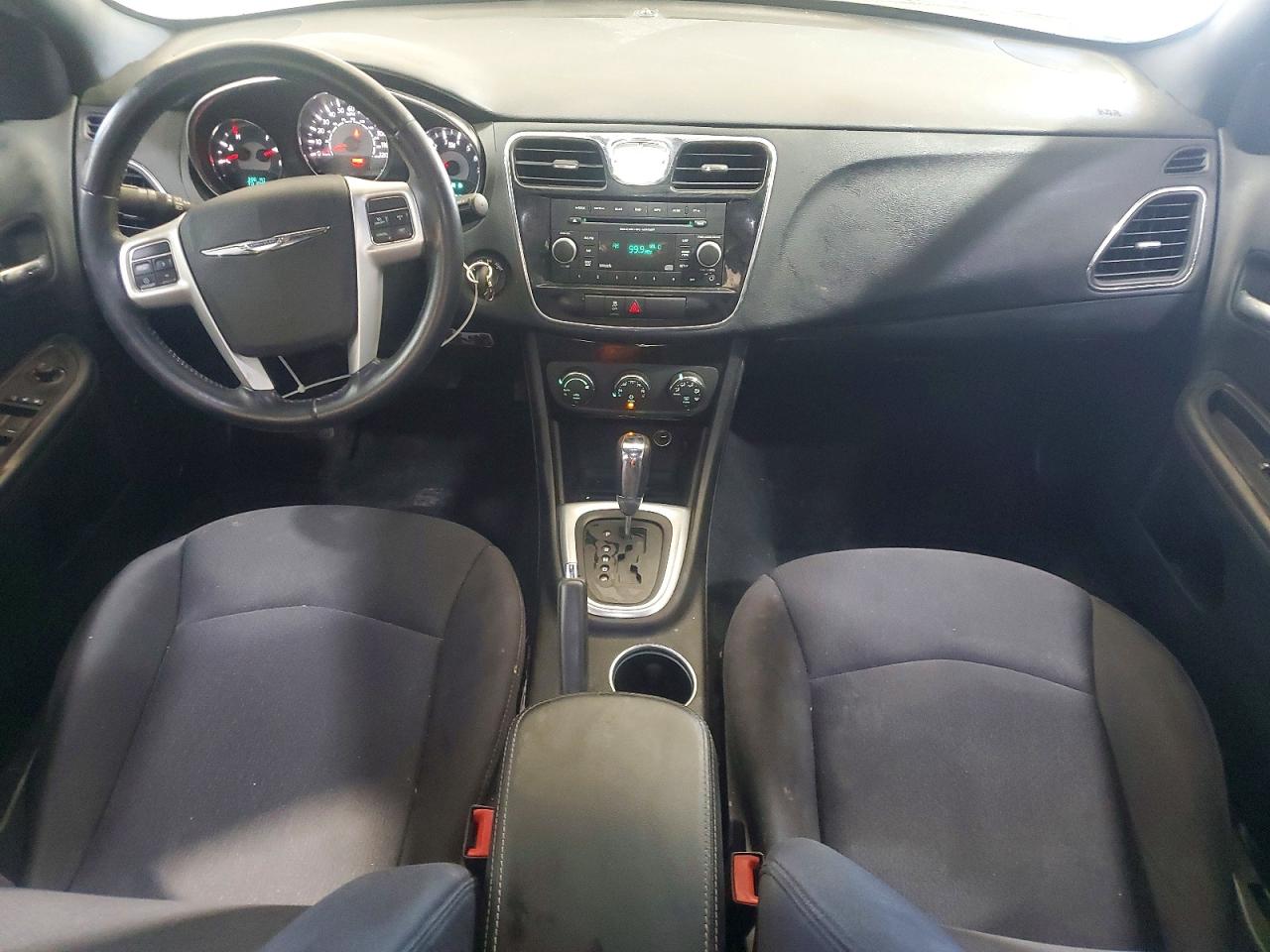 2013 CHRYSLER 200 TOURING photo 15