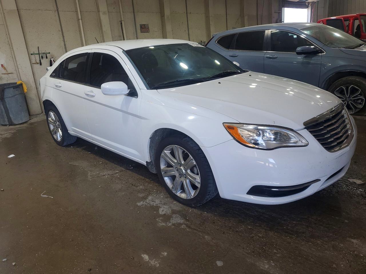 2013 CHRYSLER 200 TOURING photo 7