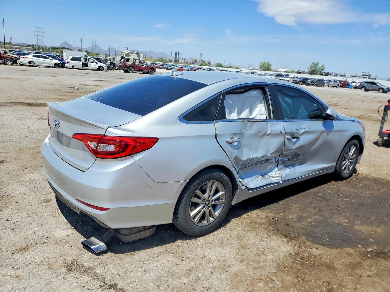 2016 HYUNDAI SONATA SE photo 7