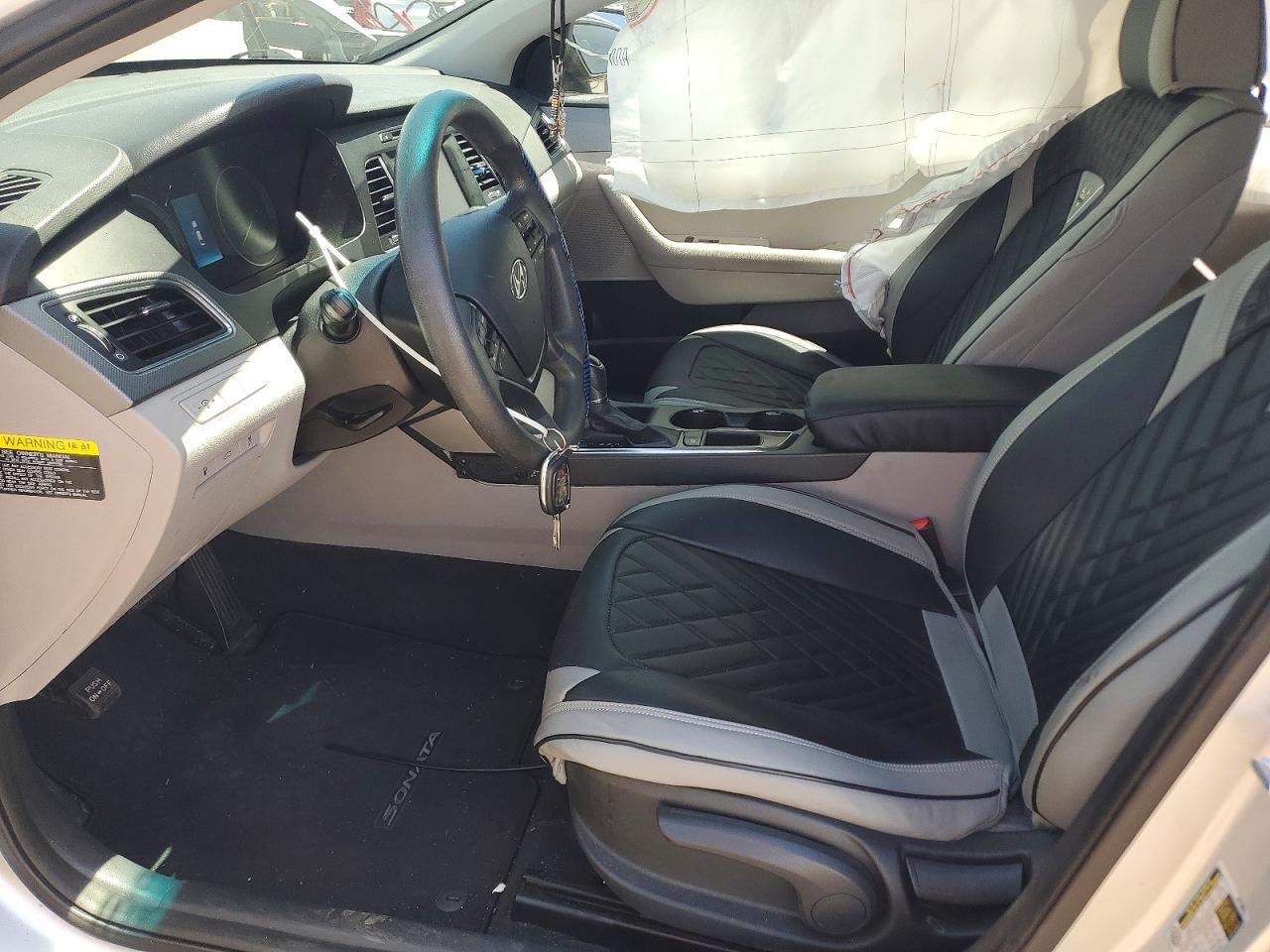 2016 HYUNDAI SONATA SE photo 19