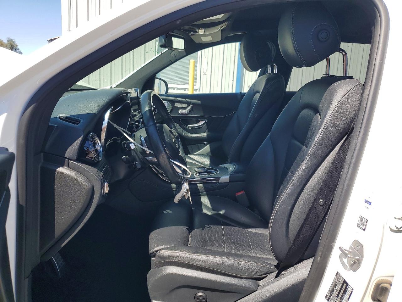 2018 MERCEDES-BENZ GLC 300 photo 19