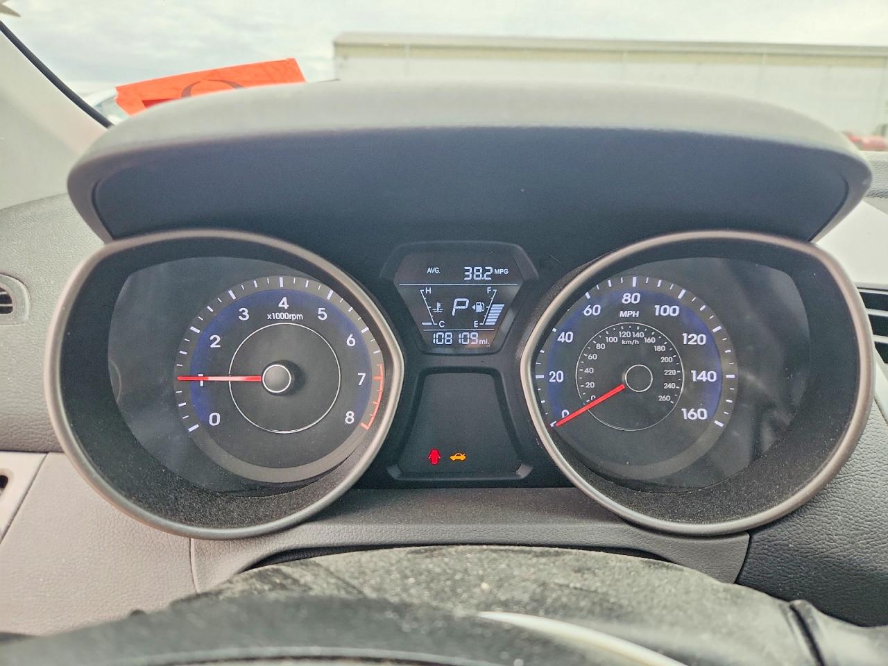 2015 HYUNDAI ELANTRA SE photo 25