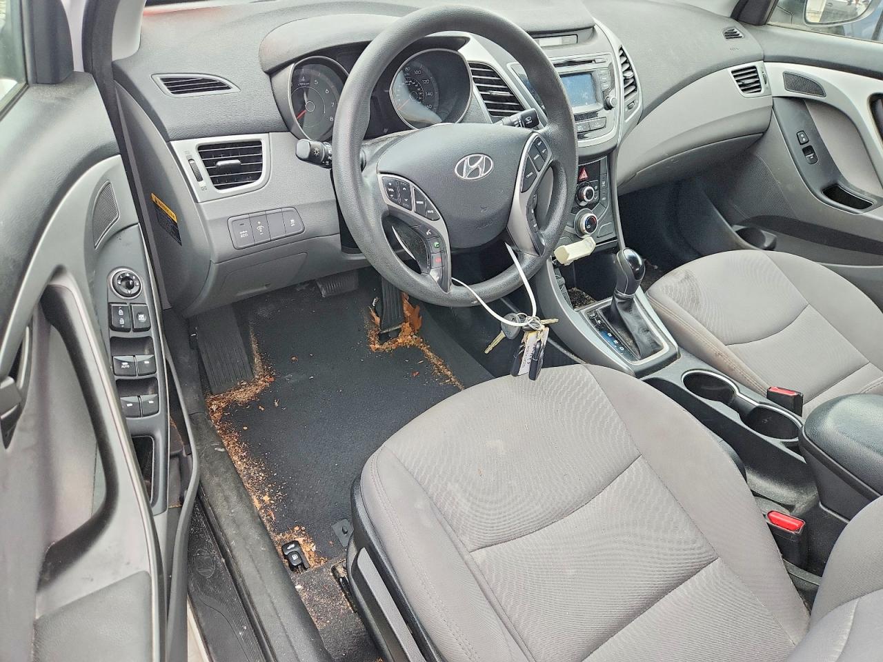 2015 HYUNDAI ELANTRA SE photo 22