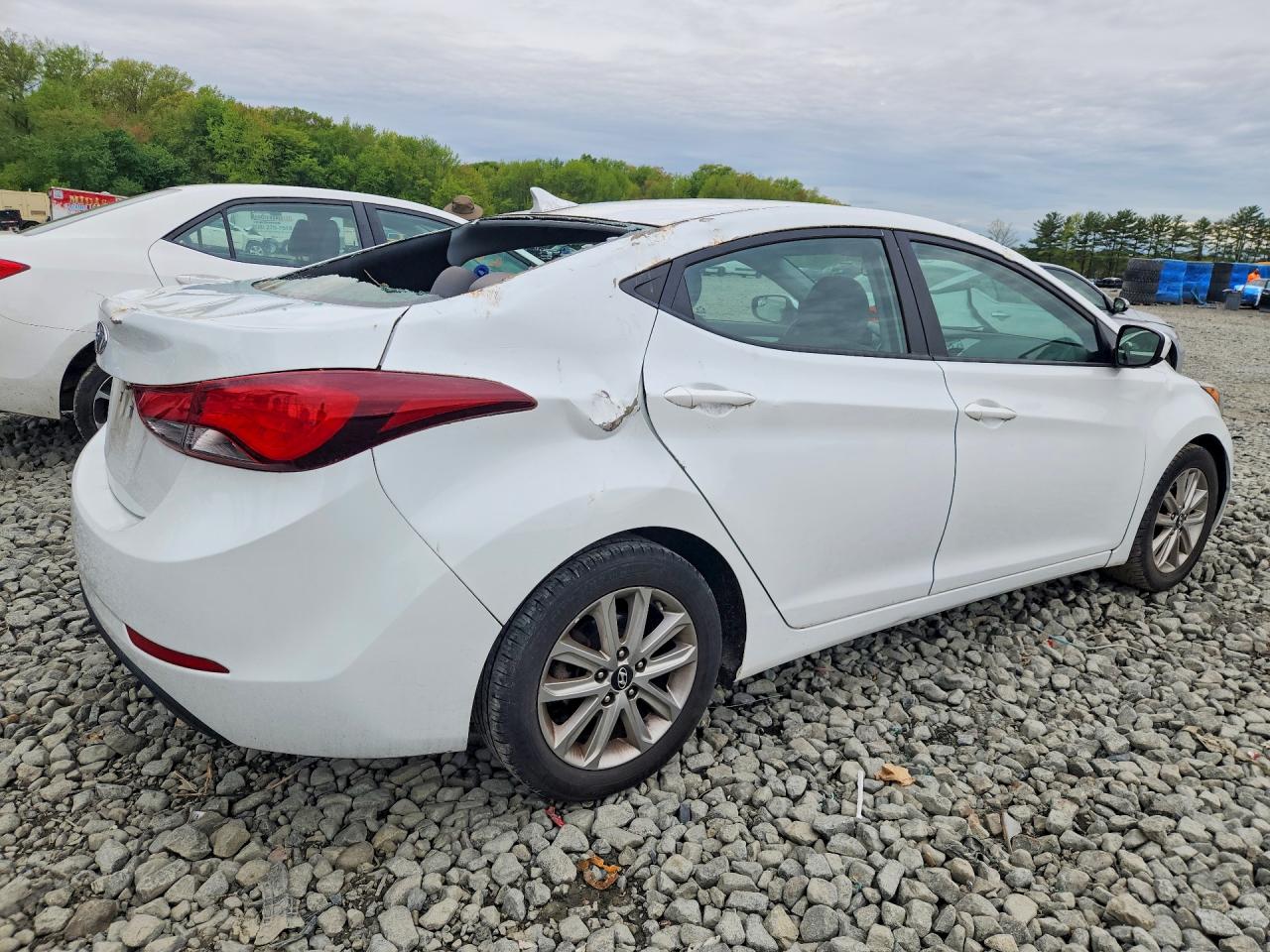 2015 HYUNDAI ELANTRA SE photo 7