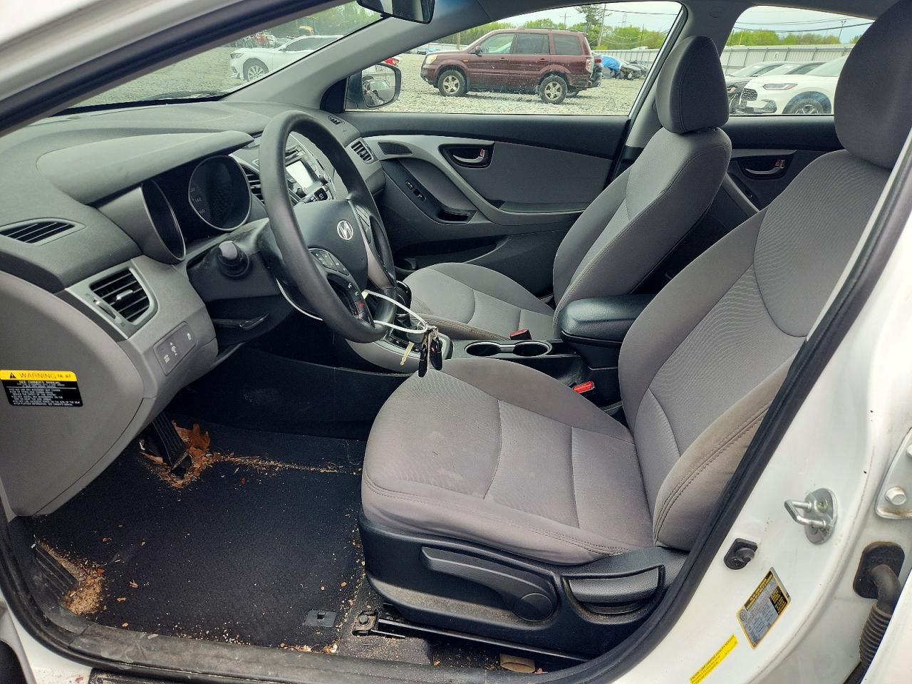 2015 HYUNDAI ELANTRA SE photo 19