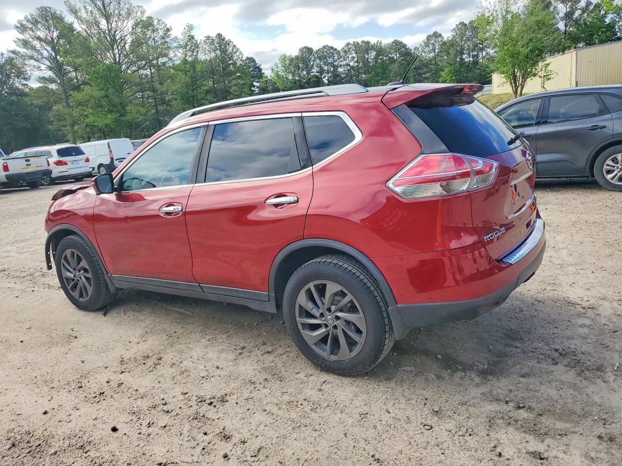 2016 NISSAN ROGUE SL photo 2