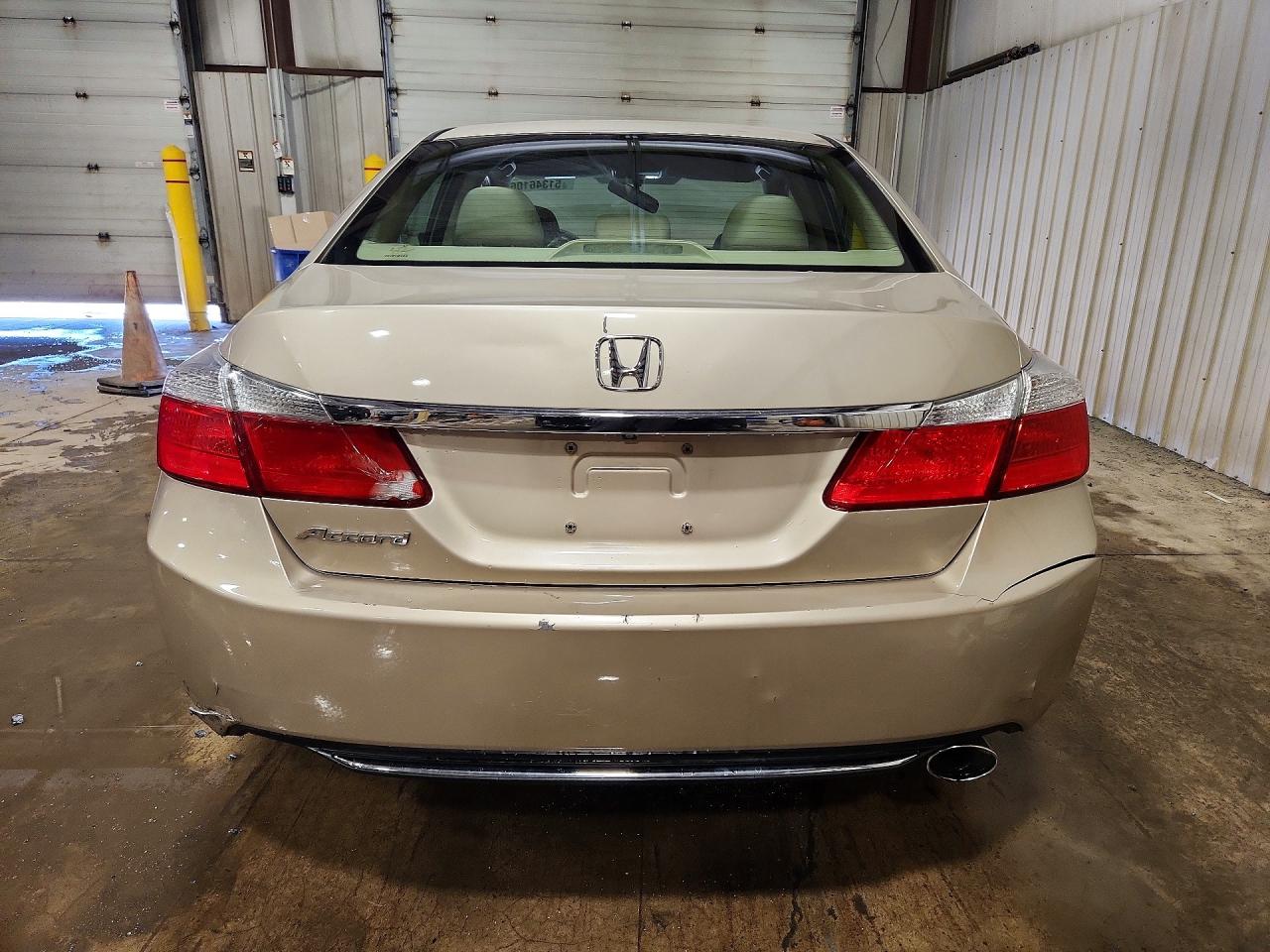 2014 HONDA ACCORD LX photo 6