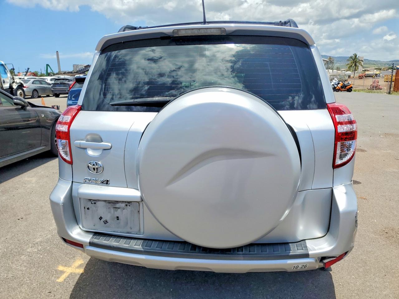 2012 TOYOTA RAV4 BASE photo 6