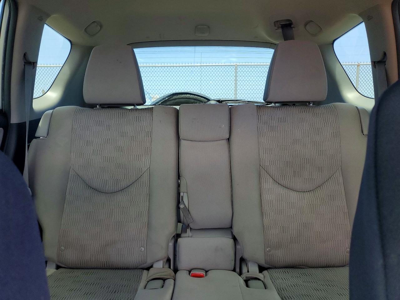 2012 TOYOTA RAV4 BASE photo 10