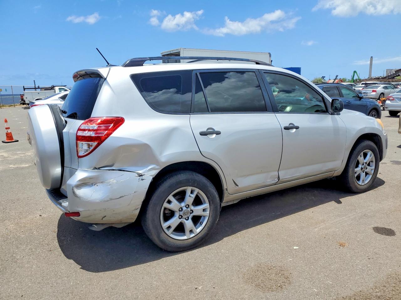 2012 TOYOTA RAV4 BASE photo 3