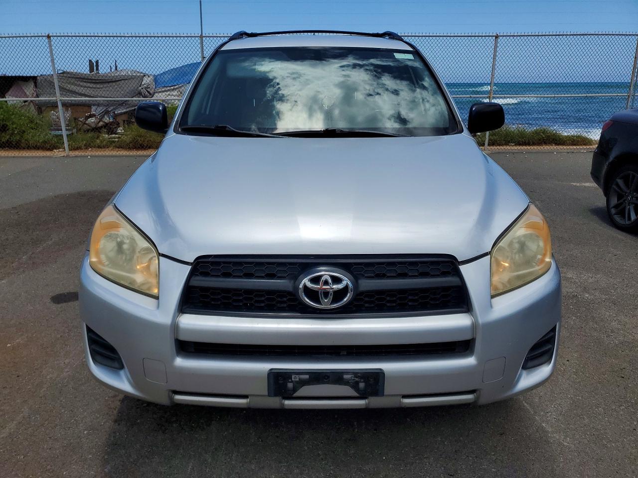2012 TOYOTA RAV4 BASE photo 5