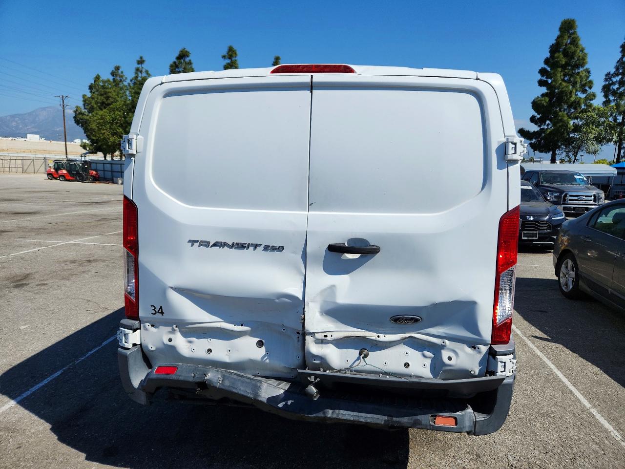 2017 FORD TRANSIT T-250 photo 16