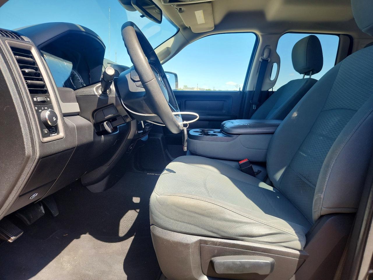 2013 RAM 1500 ST photo 13